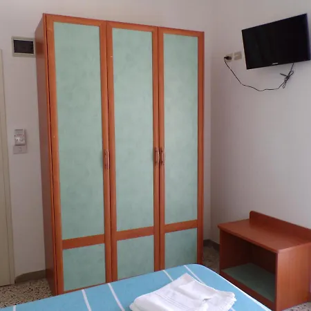 Blue Sky Bed & Breakfast 3*