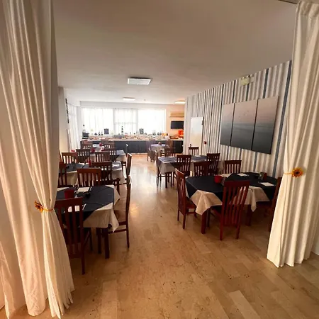 Blue Sky 3* ريميني