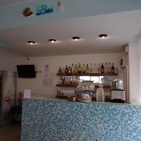 住宿加早餐酒店 Blue Sky 3*